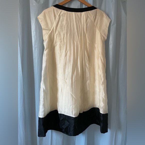 Diane von Furstenburg silk dress - Picture 2 of 6